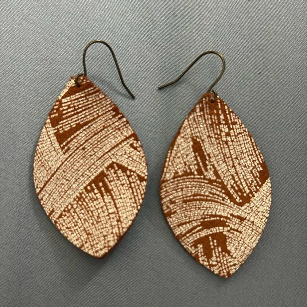 Leather Teardrop Earrings Bundle Christmas Holiday Winter Fall - Picture 4 of 9